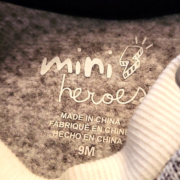 NWT grey/black pullover sweater - Picture 2 of 5